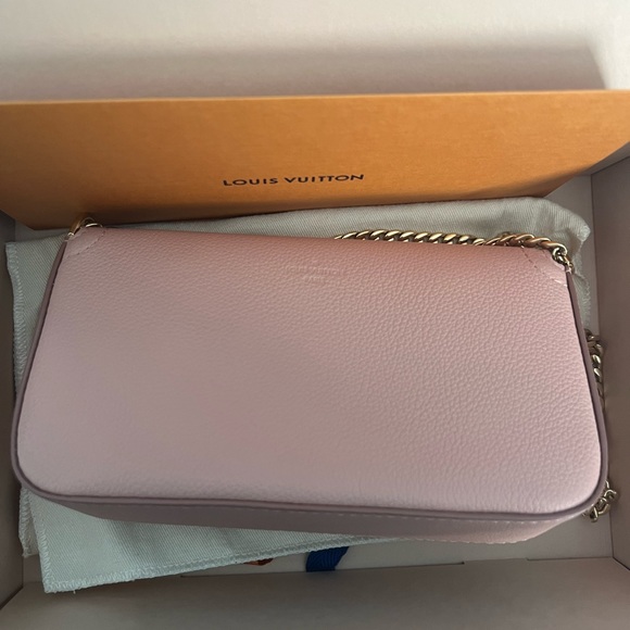 Louis Vuitton Lockme Tender Pochette in Pink and White - Picture 11 of 12